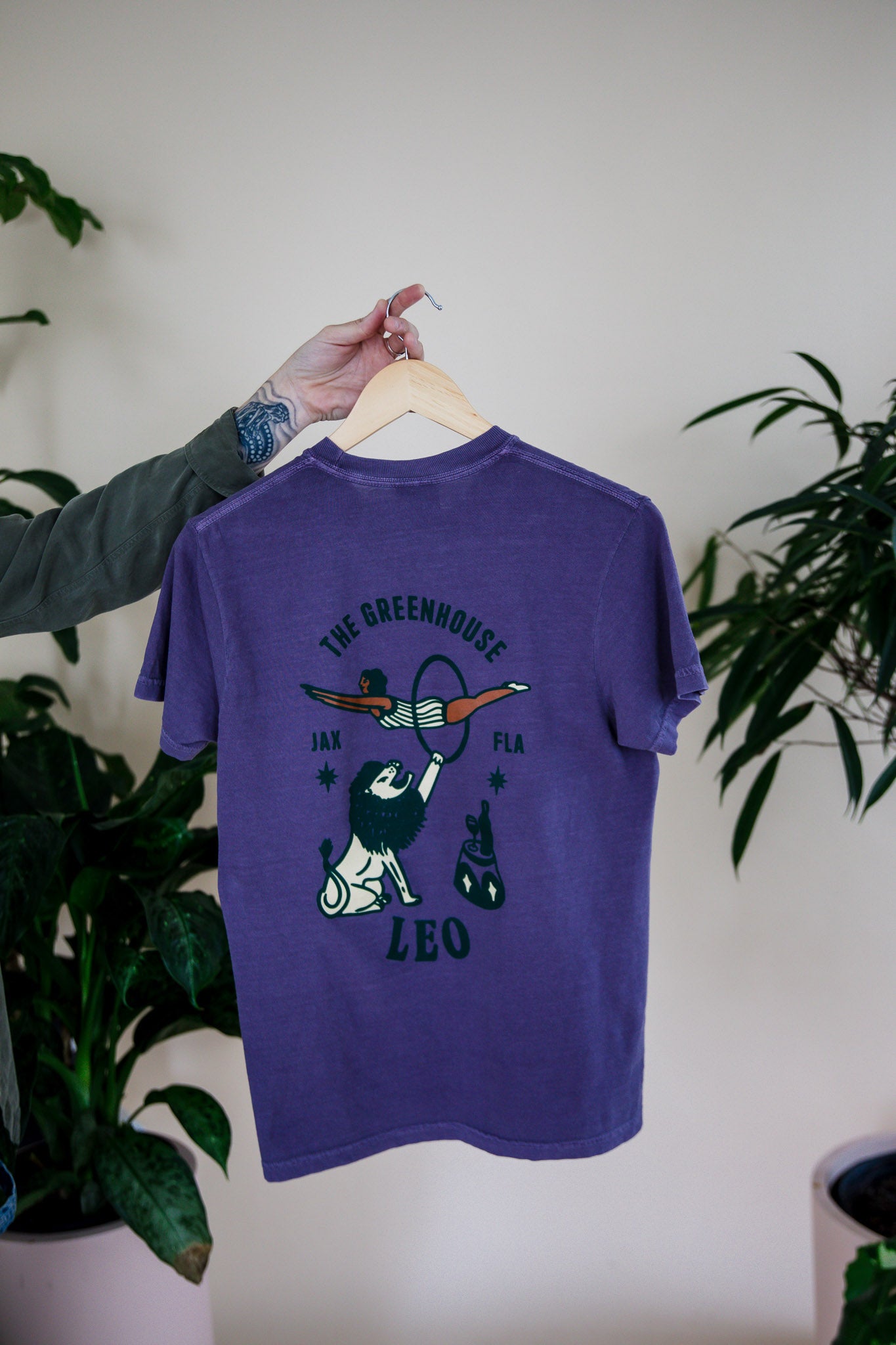 Leo Wine Club Tee
